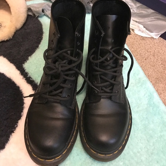 dr martens 1460 smooth black womens size 7